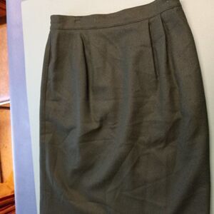 Leslie Fay Sportswear Petite Wool skirt